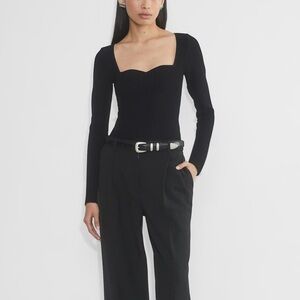 Aritzia Babaton Sculpt Knit Sweetheart Longsleeve Top